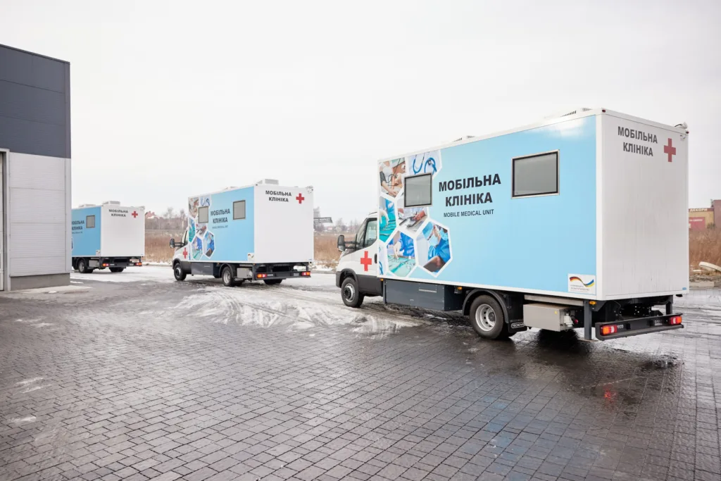 Hromadas in six oblasts of Ukraine received mobile clinics with the support of the German government