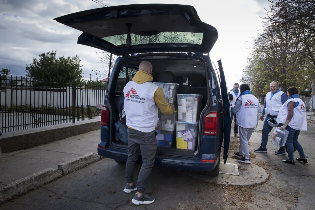 Головний координатор з надзвичайних ситуацій MSF в Україні Томас Марчезе: «В перші тижні я перевозив автівку швидкої допомоги в Україну»  