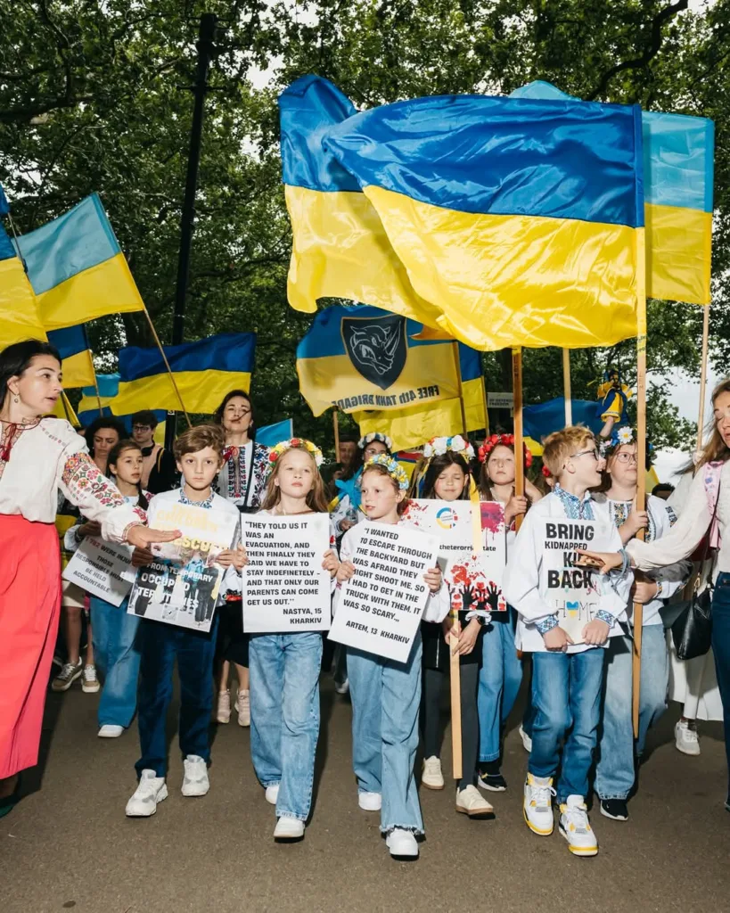 Марш вишиванок у Лондоні присвятили українським дітям