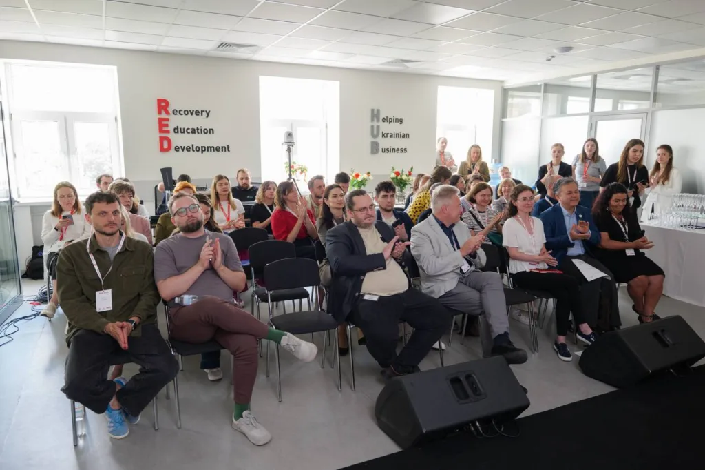 У Києві відкрили RED HUB — простір для соціального бізнесу 8 У Києві відкрили RED HUB — простір для соціального бізнесу