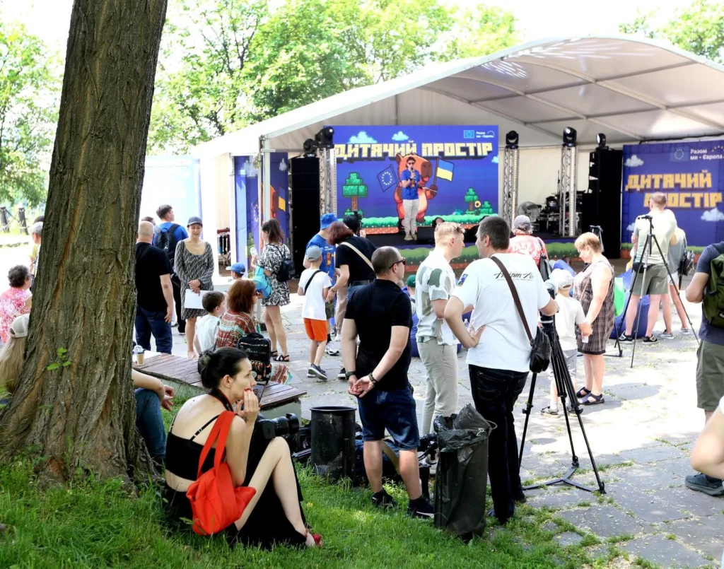 EU Children's Space brings together thousands of Ukrainians in Kyiv 25 EU Children's Space brings together thousands of Ukrainians in Kyiv