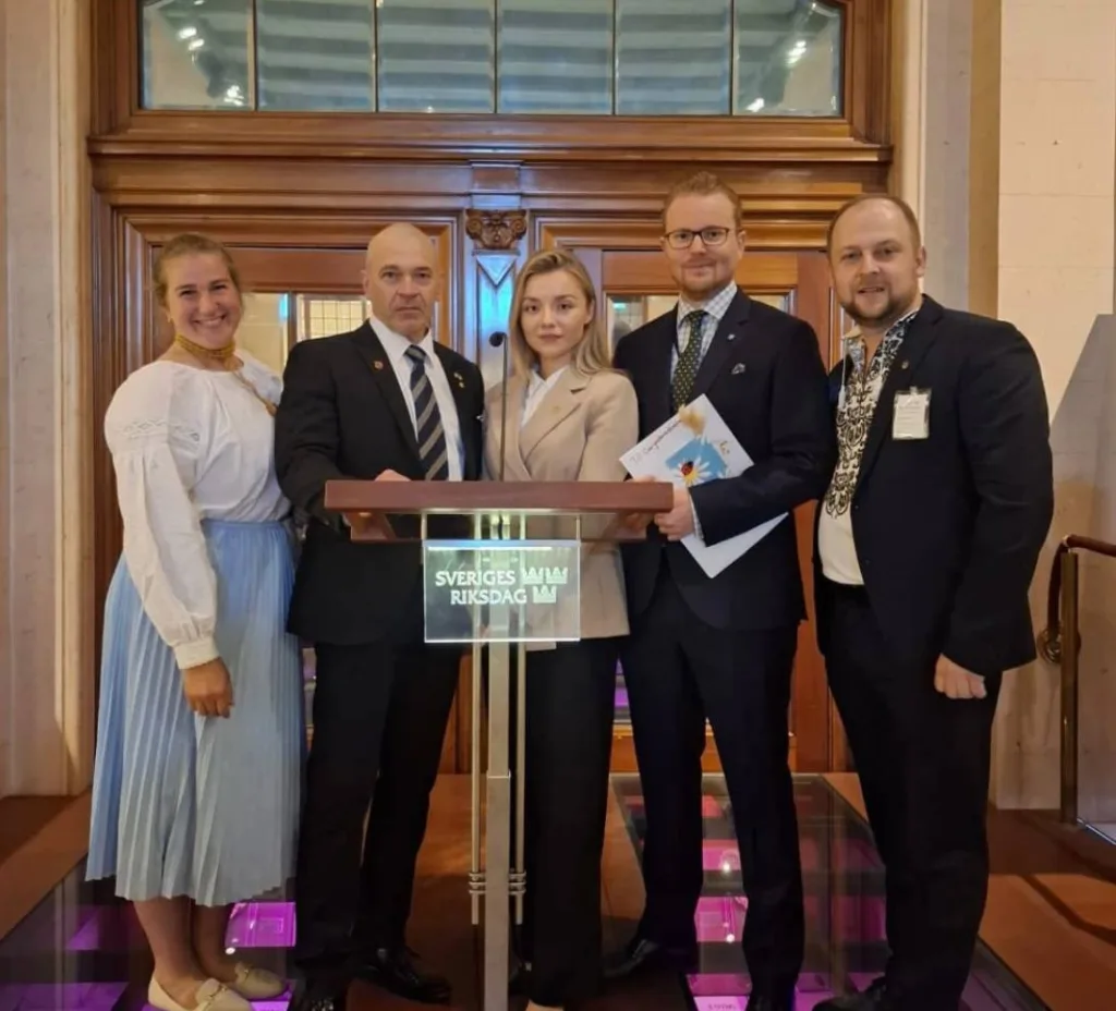 Яке майбутнє в українців за кордоном? Досвід громади у Швеції 3 Яке майбутнє в українців за кордоном? Досвід громади у Швеції