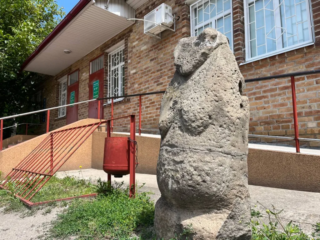 Three unique Polovtsian sculptures were evacuated from frontline communities in Dnipropetrovsk region 4 Three unique Polovtsian sculptures were evacuated from frontline communities in Dnipropetrovsk region